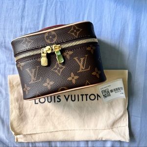 🛑SOLD🛑Louis Vuitton Nice nano toiletry pouch monogram